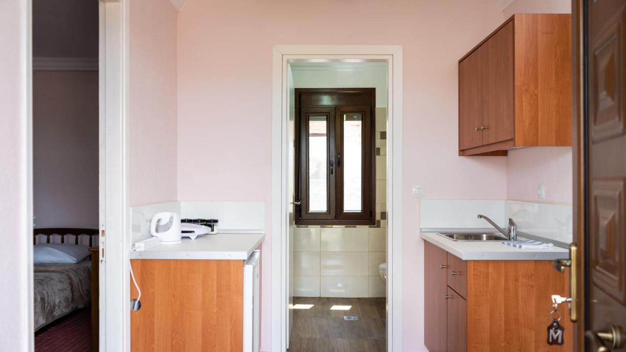 Fani'S House Under Meteora Apartman Kasztráki Kültér fotó