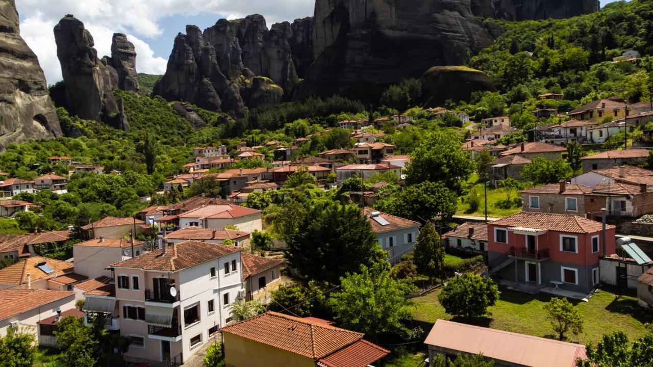Fani'S House Under Meteora Apartman Kasztráki Kültér fotó