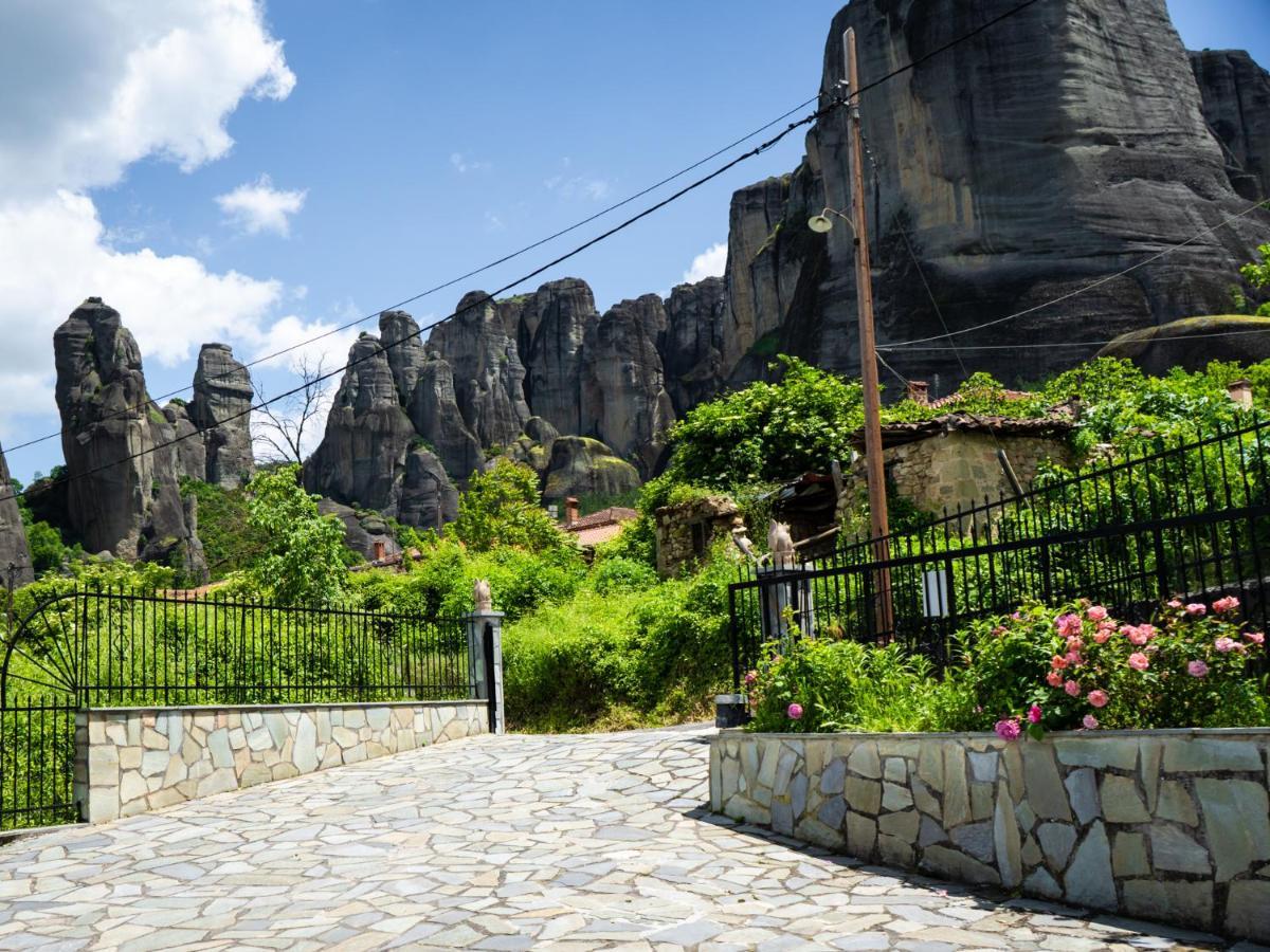 Fani'S House Under Meteora Apartman Kasztráki Kültér fotó